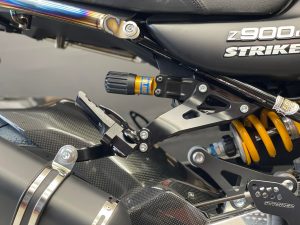 NSR250R\u003cMC21\u003e用　純正　タンデムステップ・サイレンサーステーバイク